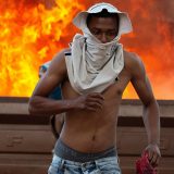 Dezertirale desetine vojnika u Venecueli 10