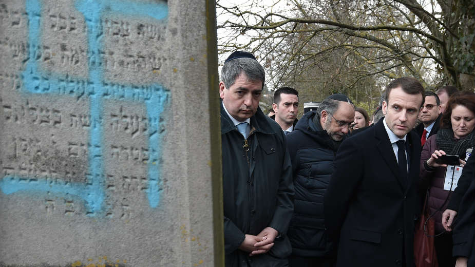 Francuska suzbija antisemitizam na internetu 1