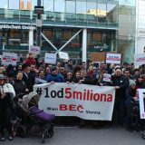 Skupovi podrške demonstracijama u Srbiji u Beču i Pragu (FOTO) 7