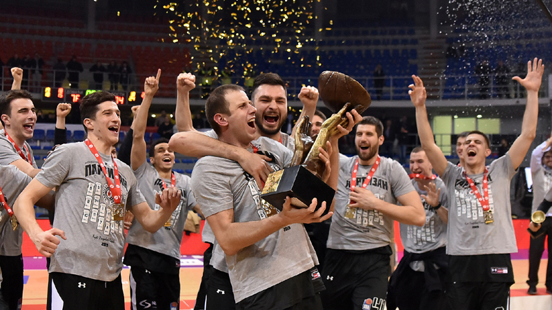 Košarkaši Zvezde otišli pre ceremonije proglašenja pobednika Kupa Koraća 1