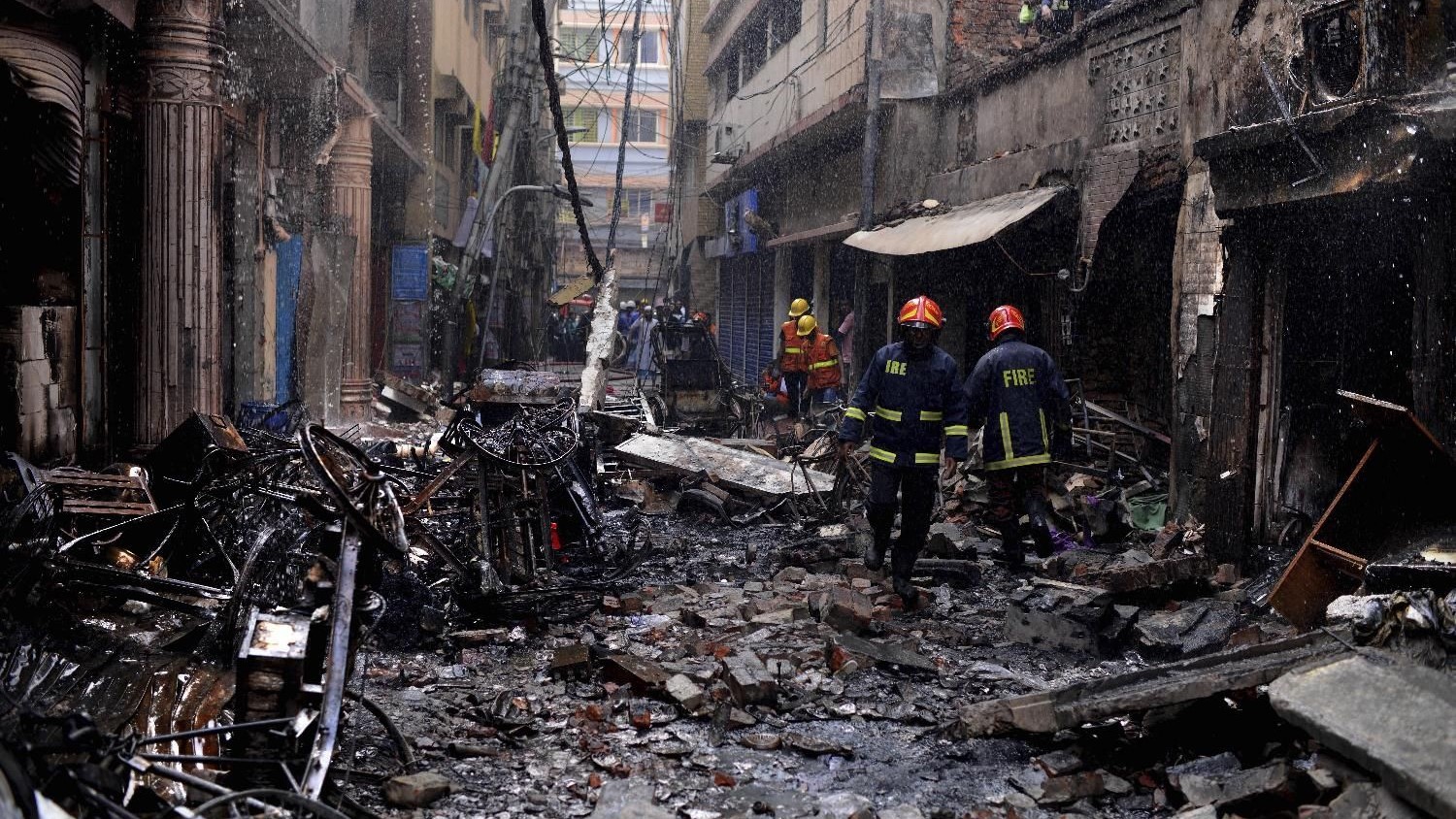 Više od 70 mrtvih u požaru u Daki 2