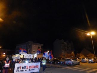 Protesti nastavljeni u još dvadesetak gradova u Srbiji (FOTO, VIDEO) 5