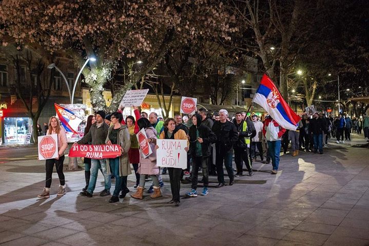 Protesti nastavljeni u još dvadesetak gradova u Srbiji (FOTO, VIDEO) 13