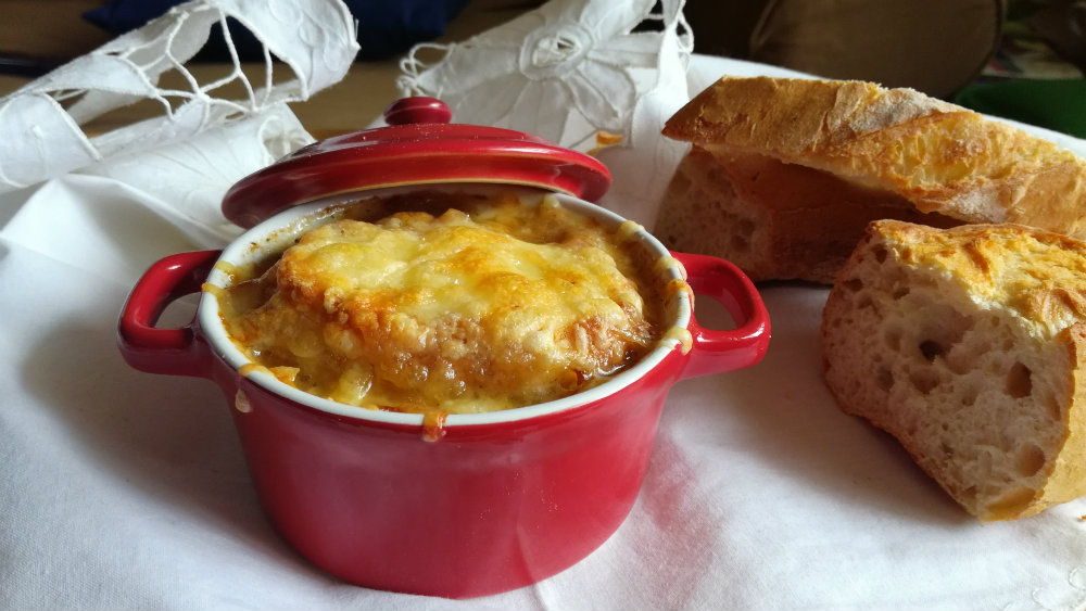 Francuska supa od luka (French soupe à l'oignon) - recept 1
