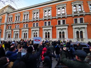 Skupovi podrške demonstracijama u Srbiji u Beču i Pragu (FOTO) 4