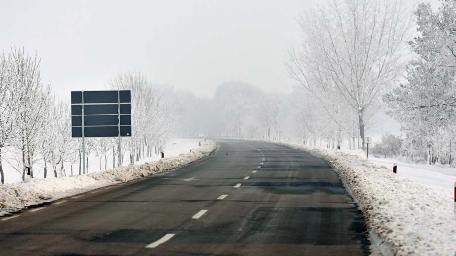 AMSS: Vozači na put isključivo sa zimskim gumama i uz sporiju vožnju 1