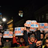 Građanski protesti u petak održani u 16 gradova i opština u Srbiji (FOTO) 7