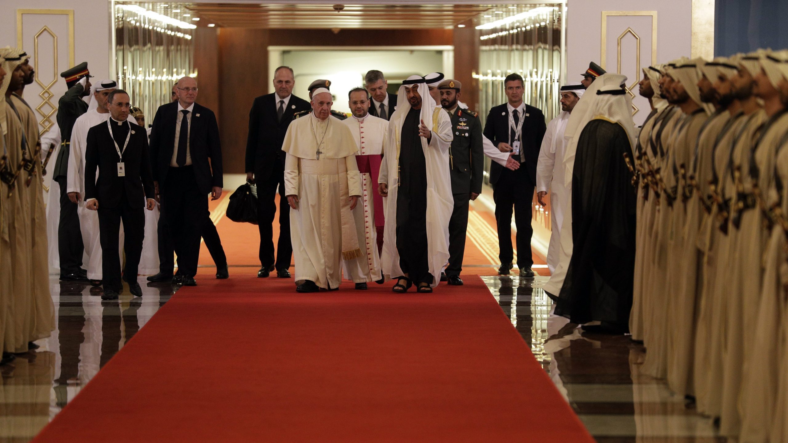 Papa doputovao u istorijsku posetu Abu Dabiju 1