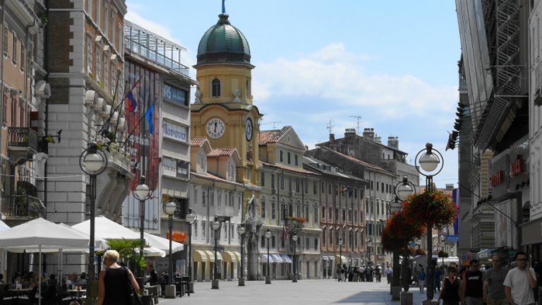 Prvi "ženski" semafor u Hrvatskoj 1