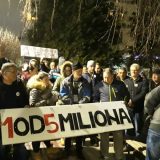 Protesti "1 od 5 miliona" i večeras u gradovima širom Srbije (FOTO) 8