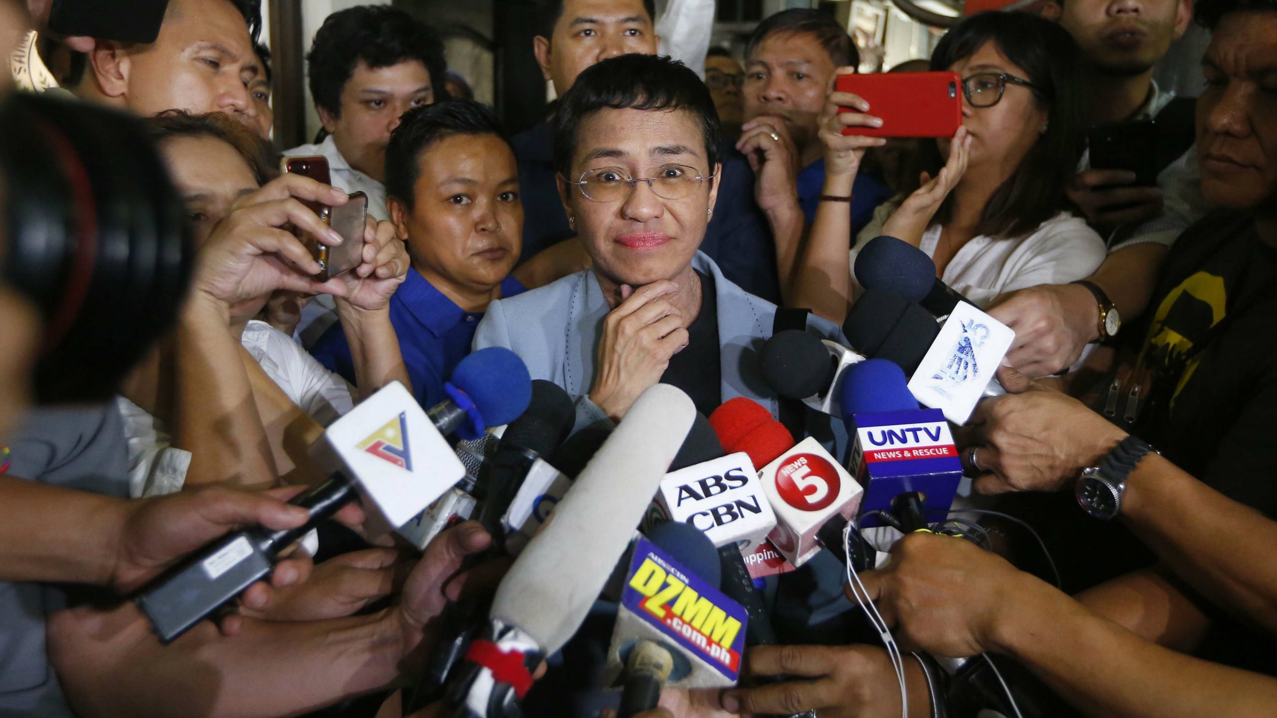 Uslovno oslobođena poznata filipinska novinarka Marija Resa 1
