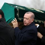 Broj mrtvih u rušenju zgrade u Istanbulu porastao na 21, Erdogan upozorava 12