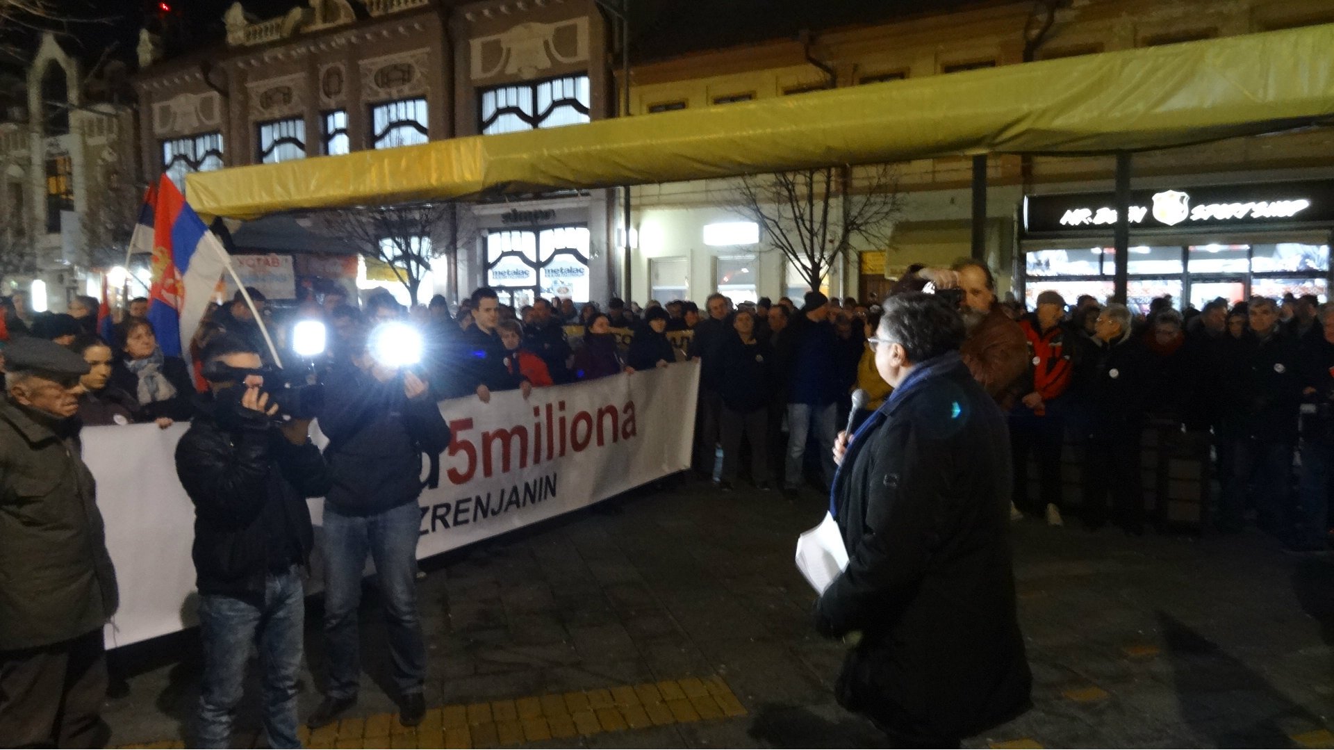Na četvrtom protestu "1 od 5 miliona" u Zrenjaninu govornik Milojko Pantić 1