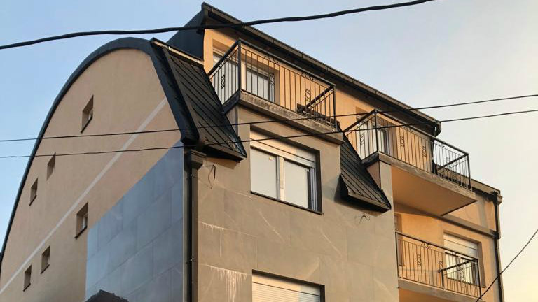 Bahatom investitoru sve dozvole ukinute, on i dalje zida 1