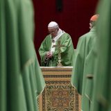 Papa uveo novi zakon koji nalaže sveštenicima da prijave seksualno zlostavljanje 12