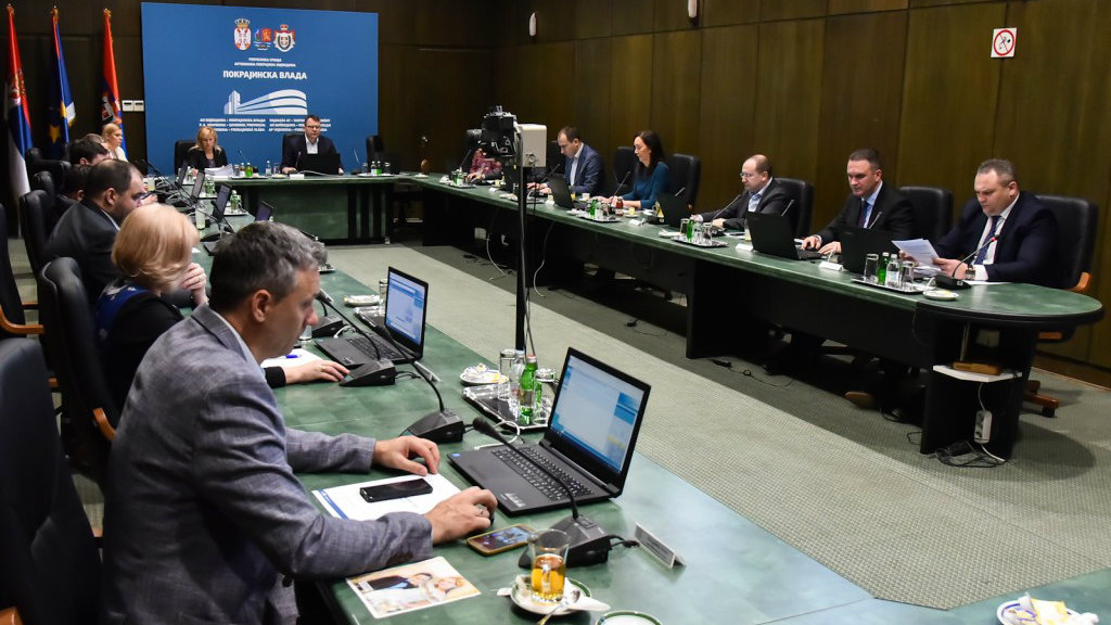 Pokrajinska vlada nabavlja 10 vozila za pacijente na dijalizi 1