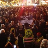Hiljade ljudi u Parizu na skupu protiv antisemitizma 10