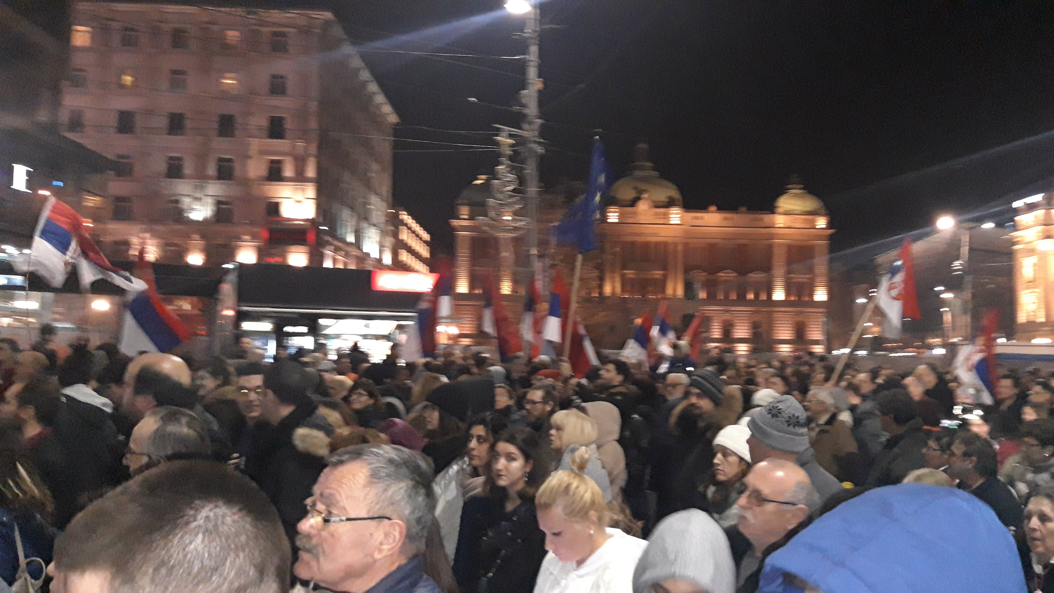 Potpisivanje Sporazuma sa narodom na protestu u Beogradu (VIDEO) 2