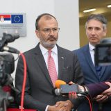 Fabrici uručio ugovore o donaciji za 38 preduzeća iz više okruga Srbije 6