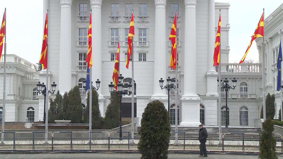 Ustavni sud Severne Makedonije stopirao zabranu izlaska napolje starijih i dece 1