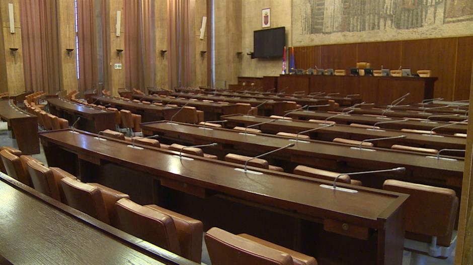 Zabranjeno korišćenje dela zgrade Skupštine Vojvodine: Popucali zidovi, prisutna i druga oštećenja 1