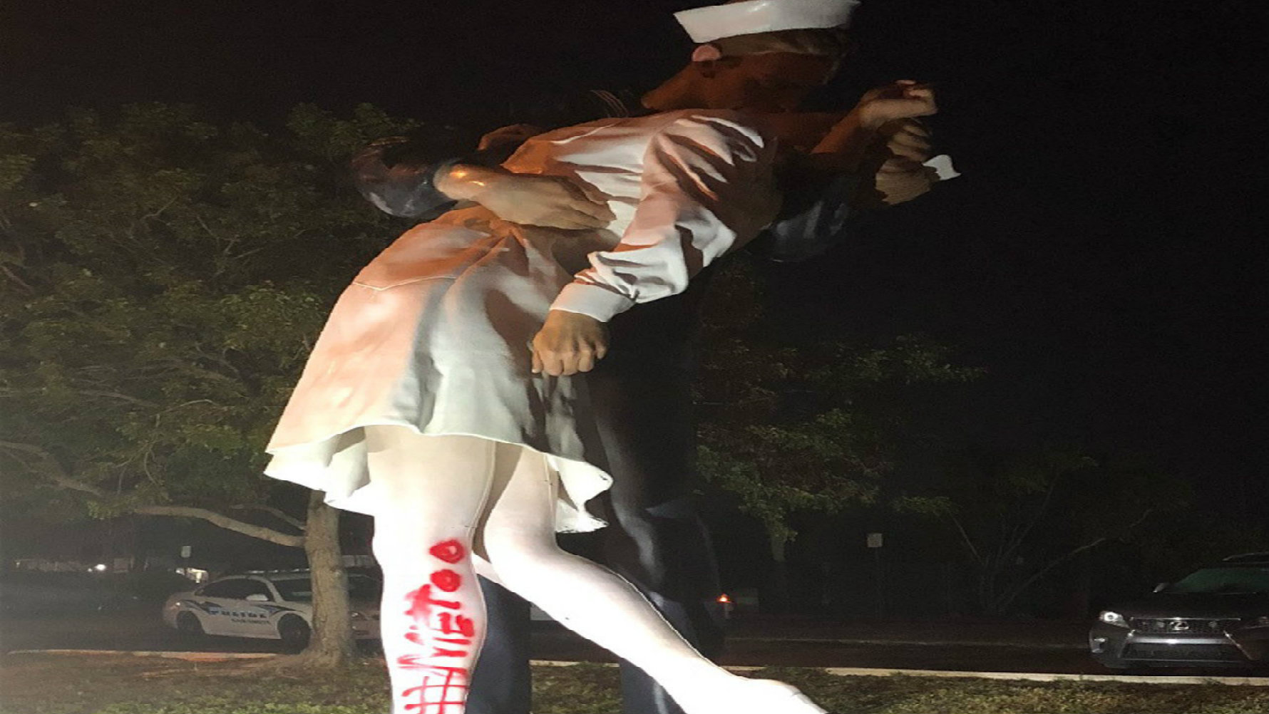 Ižvrljan "mornar koji ljubi devojku" 1