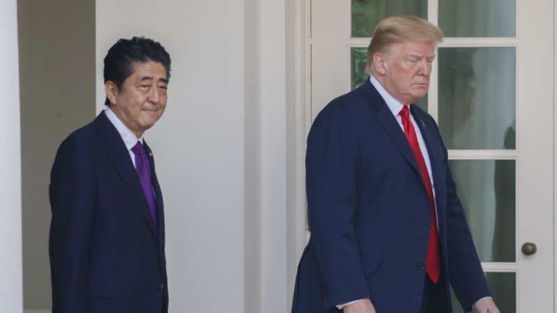 Tramp: Šinzo Abe predložio me je za Nobela za mir 1
