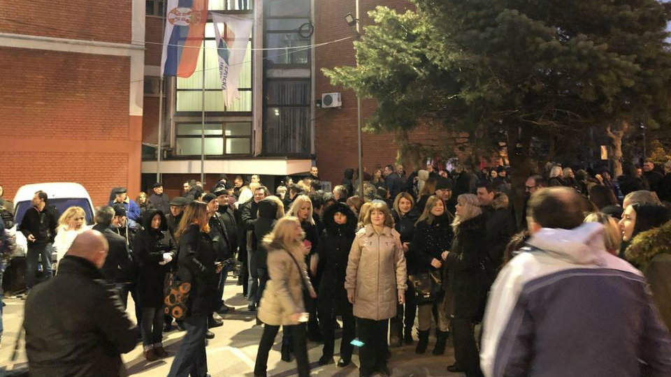 Vanredno stanje u Vranju uoči Vučićevog mitinga 1