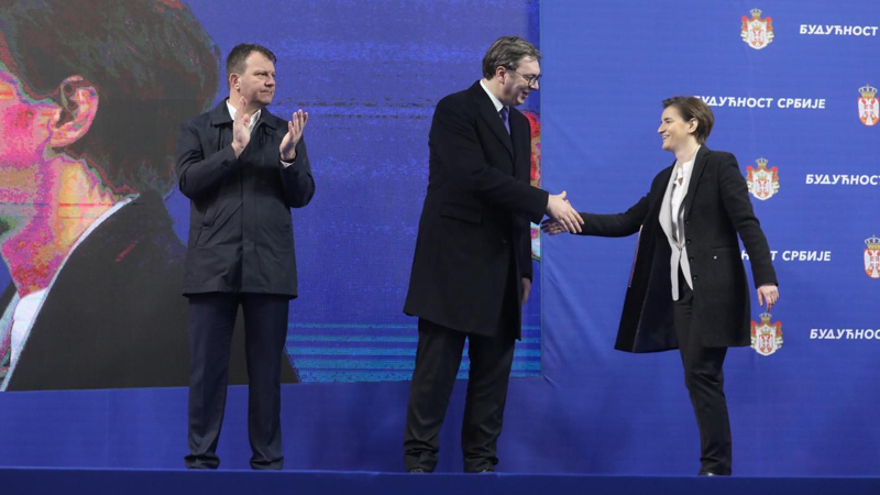 Ljudi dovezeni na miting su zastrašeni 1