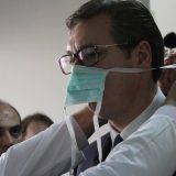 Vučić: Pozivali ljude na protest u sezoni gripa, a meni zamerili što sam se slikao sa dečakom 1