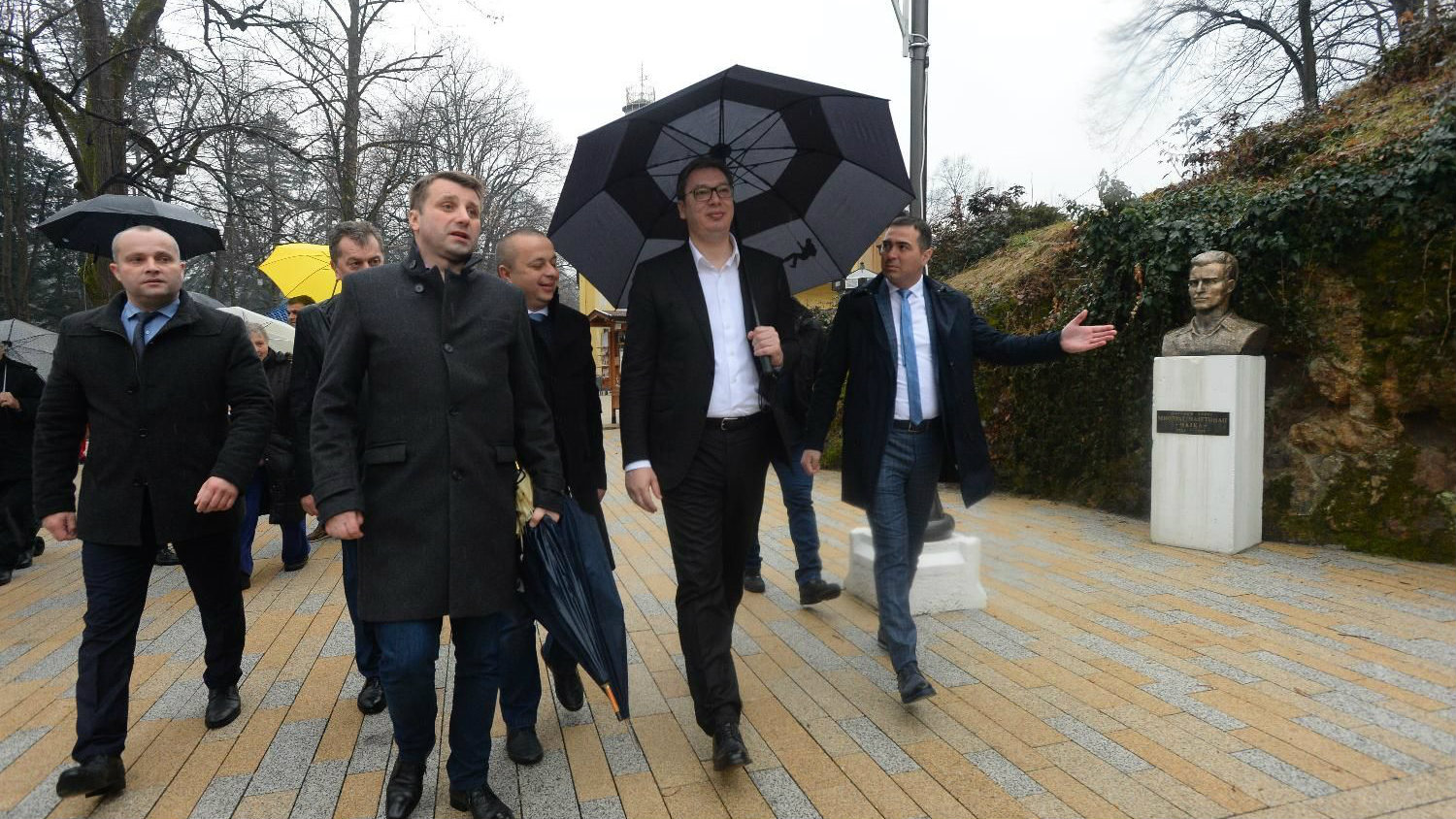 Vučić: Država neće dozvoliti da neko dira Srbe na Kosovu 1