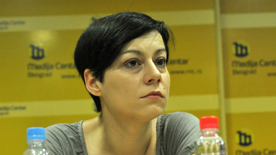 Maja Stojanović (Građanske inicijative) 4. decembra odgovara na Fejsbuku 1