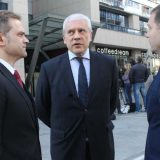 Tadićev poziv ostao da lebdi u vazduhu 12