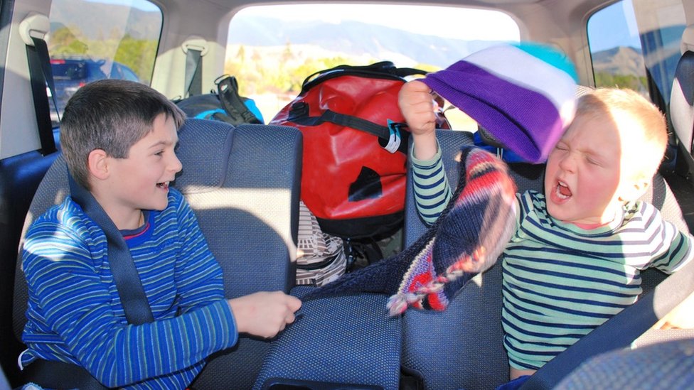 Kako da se bolje svađate: Vodič za konstruktivniju raspravu i pobedu u njoj 3 deca u automobilu