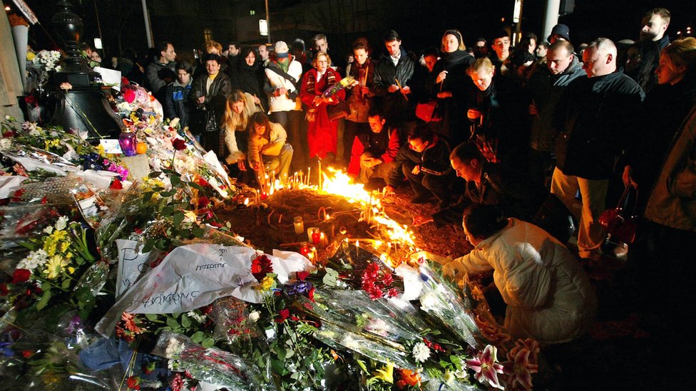 Alternativna istorija: Šta bi bilo da nije bilo 12. marta i ubistva Zorana Đinđića 2 Beograd, 12. mart 2003.