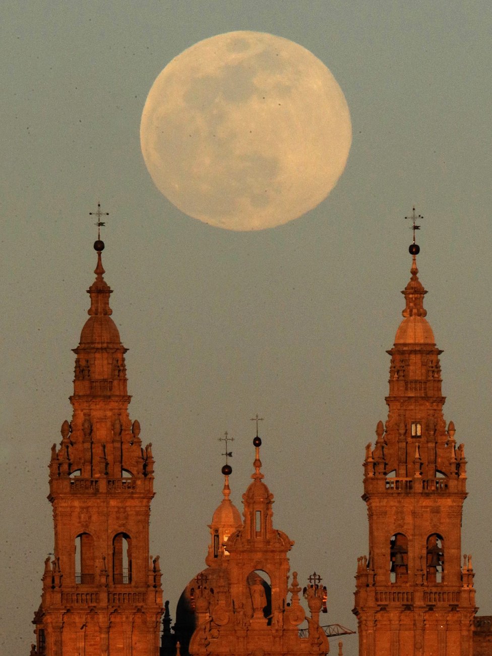 pogled na super mesec u španiji
