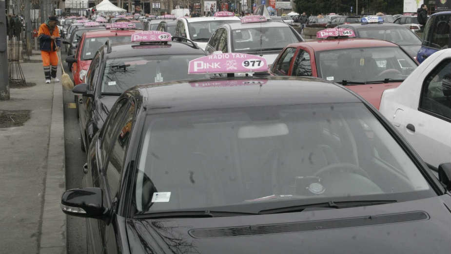 Taksisti traže da gradske institucije zaustave rad CarGo, inače će organizovati novi protest 1