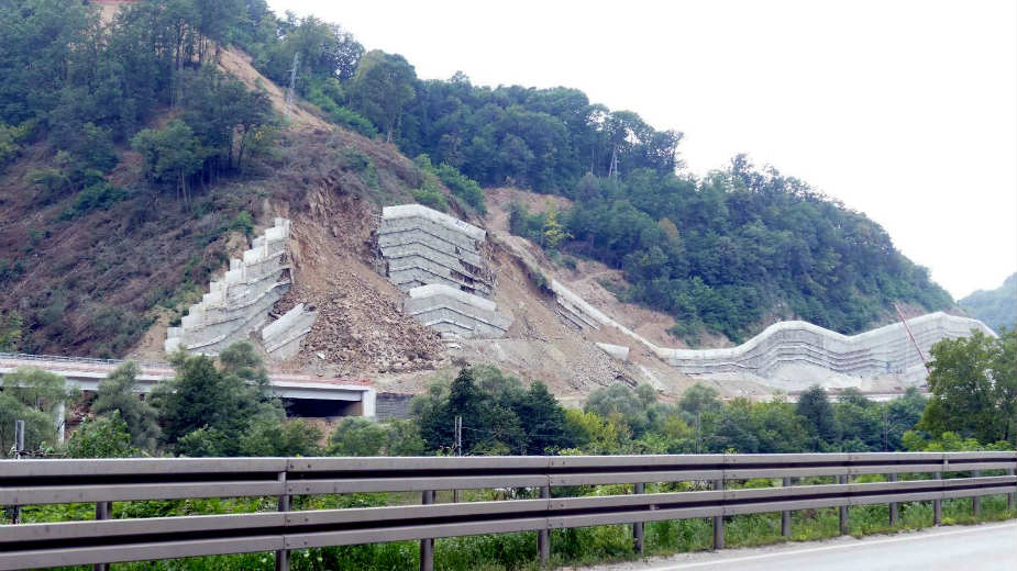Auto-puteve će i dalje da grade stranci 1