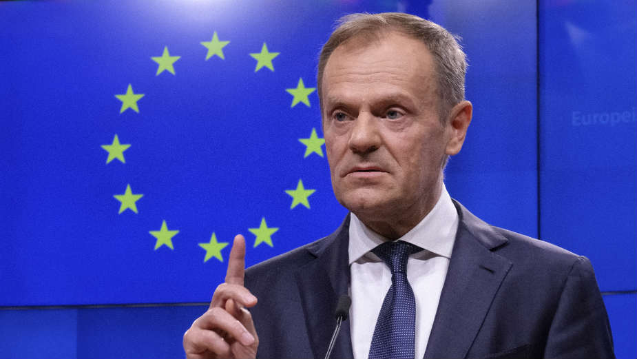 Tusk poželeo sreću SNS na predstojećim izborima 1