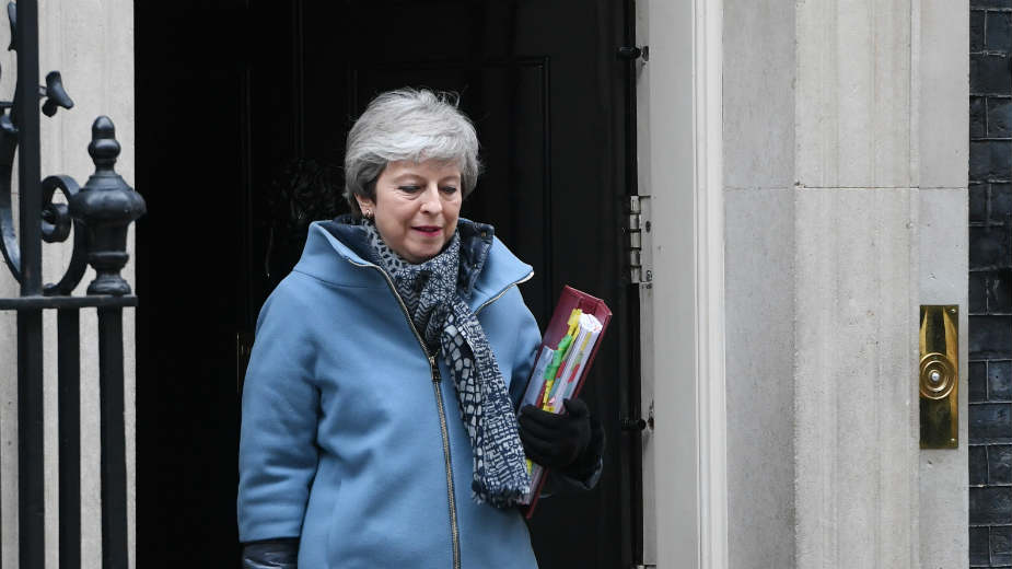 Mej odigrala "poslednju kartu" 1