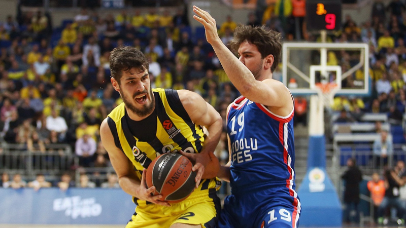 Baskonija, PAO, Milano i Makabi pobedama ostali u trci za plej-ofa 1