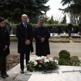 Položeni venci na grob i spomenik pesnika Miroslava Mike Antića 7