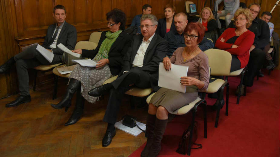 Ne žele "teror SNS" 1