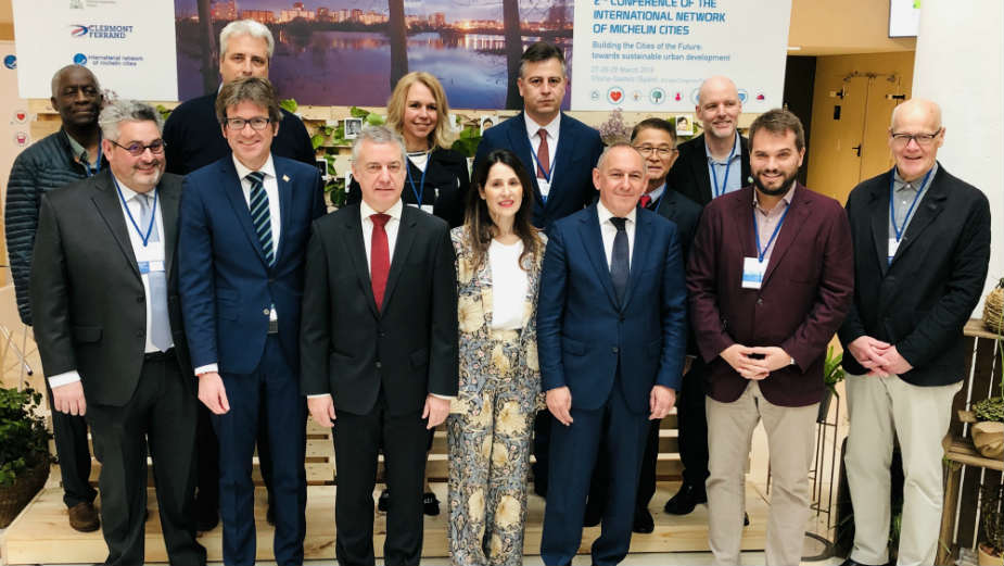 Skup mišlenovih gradova 1