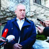 Čekajući pomoć Vučića 13