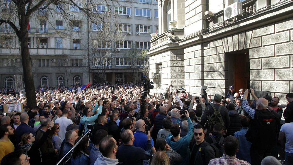 Protest završen, Obradović dao rok policiji da oslobodi uhapšene (VIDEO)(FOTO) 38