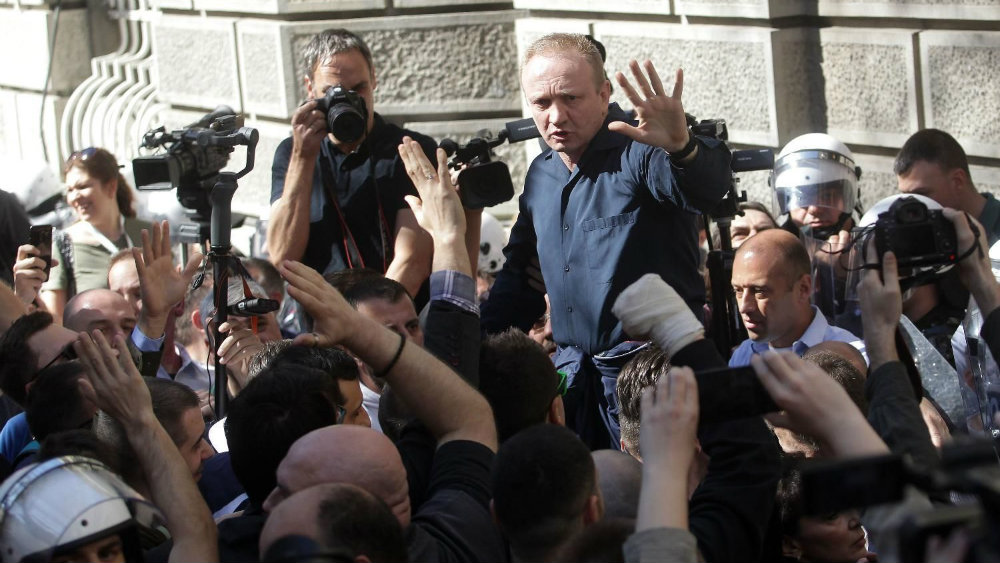 Protest završen, Obradović dao rok policiji da oslobodi uhapšene (VIDEO)(FOTO) 16