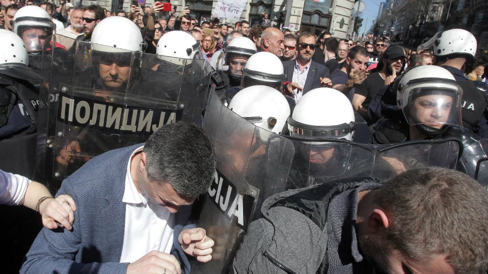 Protest završen, Obradović dao rok policiji da oslobodi uhapšene (VIDEO)(FOTO) 10