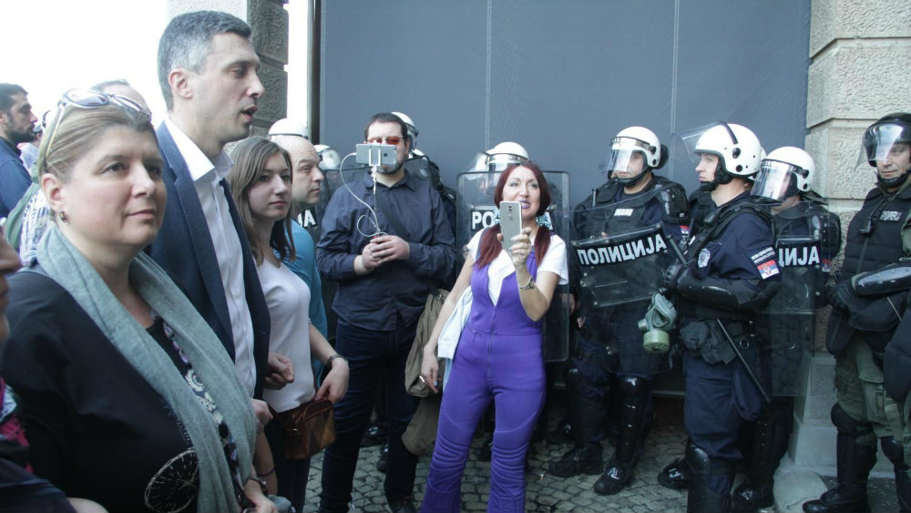 Protest završen, Obradović dao rok policiji da oslobodi uhapšene (VIDEO)(FOTO) 32