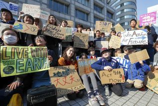 Japan Climate Student Protests Od Sidneja do Najrobija mladi na ulicama traže zaštitu planete (FOTO) 12